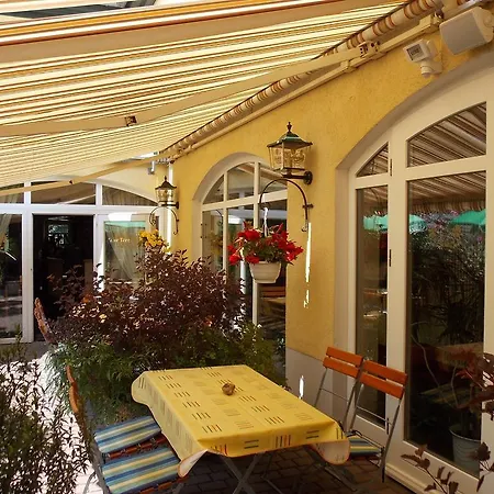 Gasthof Und Landhotel Zur Ausspanne Hotel 3*